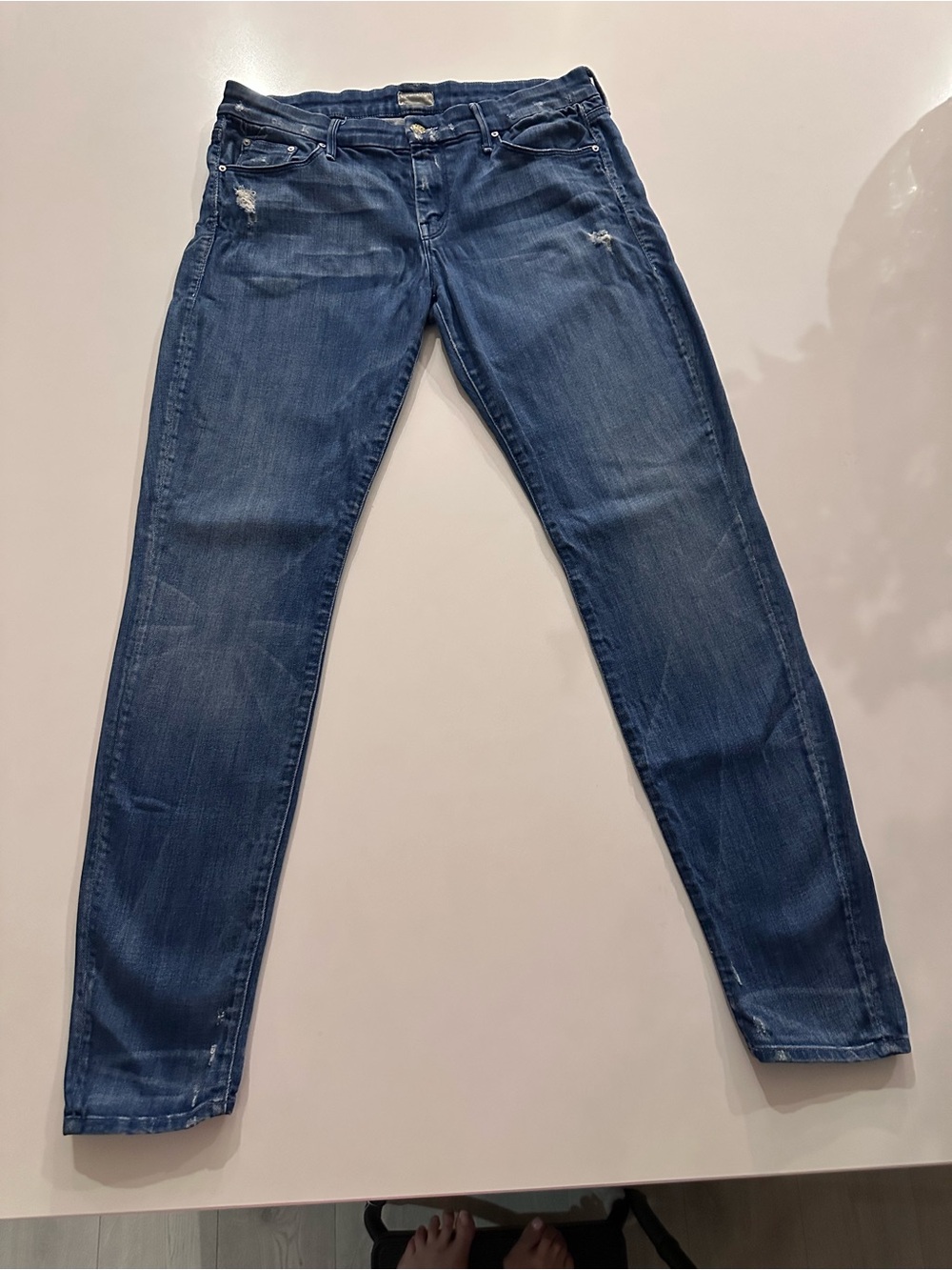 MTR104 - MOTHER The Looker Hillbilly Heart Distressed Skinny Jeans Size 32
